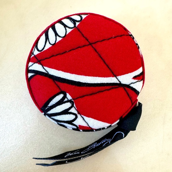 Vera Bradley Deco Daisy Tape Measure - NWOT - Picture 5 of 5